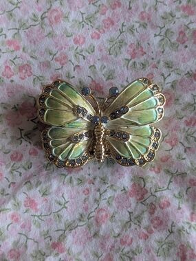 Jeweled Butterfly Trinket / Pill Box
In Green And Blue